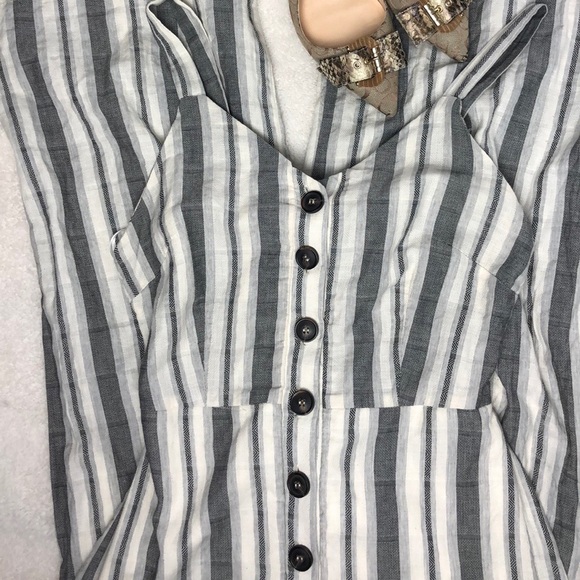 Urban Romantics Striped Sleeveless Jumpsuit Open Back Size S - Picture 3 of 8